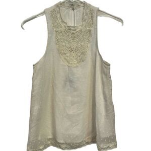 NWT Hollister, off-white sleeveless lace blouse size extra small
